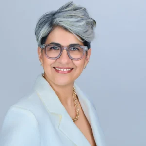 Vicky Benitez - Glow and Style