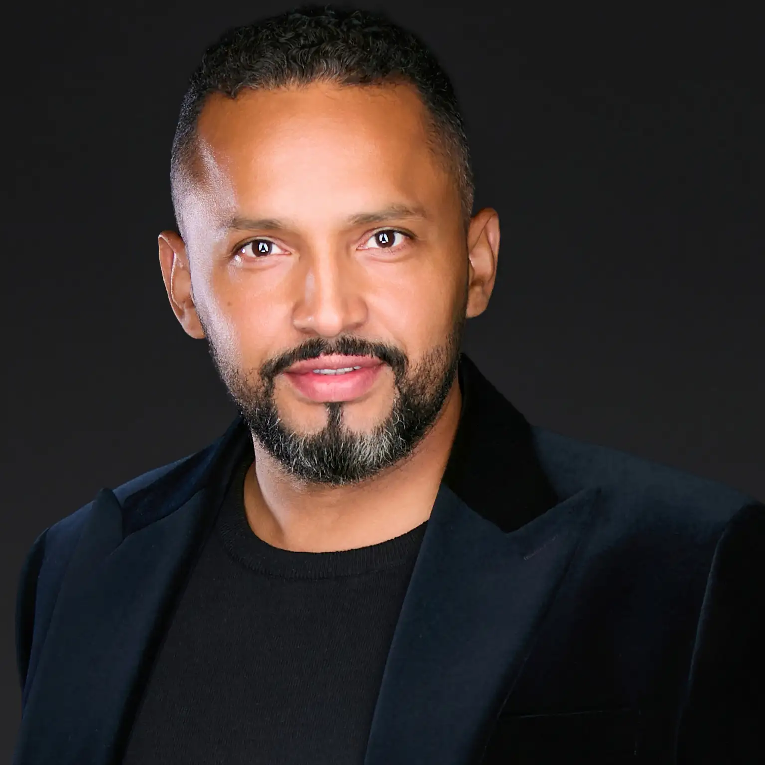 Professional headshot of a men executive in Queens, New York